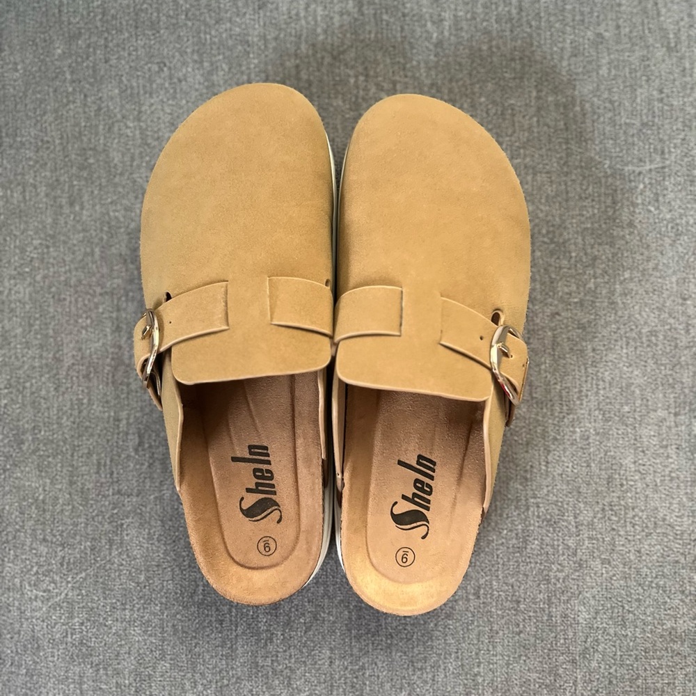 Women’s SHEIN clogs